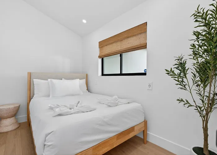 Arcadia 5br Oasis Pool Putting & Sleeps 12 *