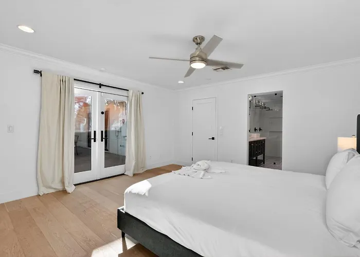 Arcadia 5br Oasis Pool Putting & Sleeps 12 * Phoenix